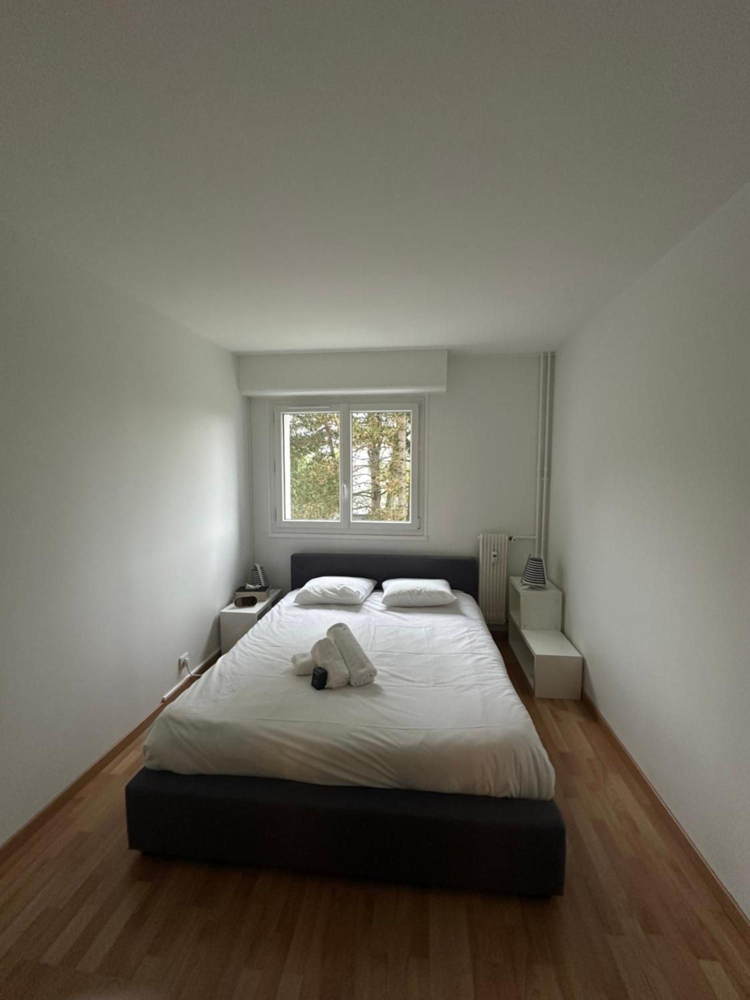 Le Beau Hugo Apartment Mainvilliers  ภายนอก รูปภาพ