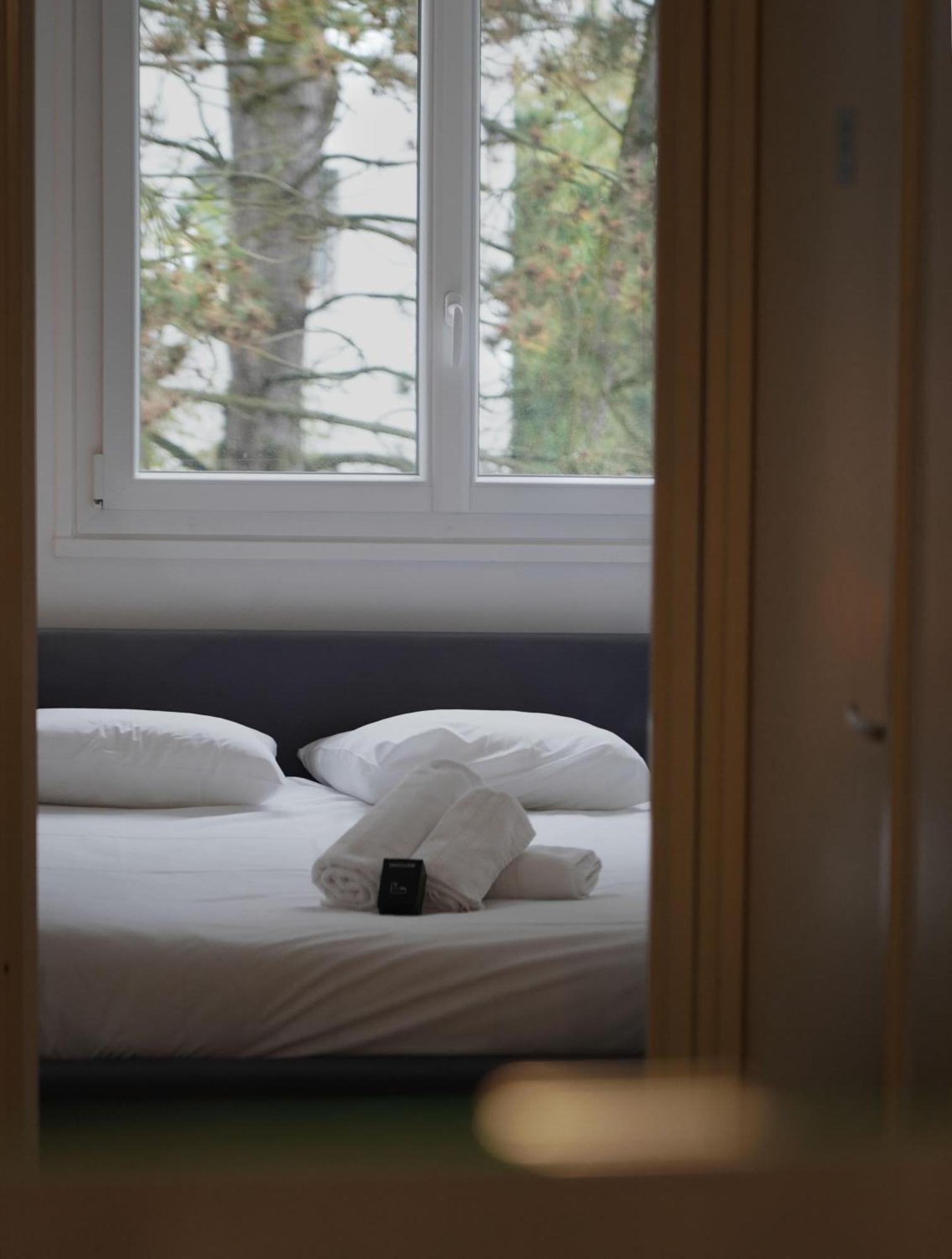 Le Beau Hugo Apartment Mainvilliers  ภายนอก รูปภาพ